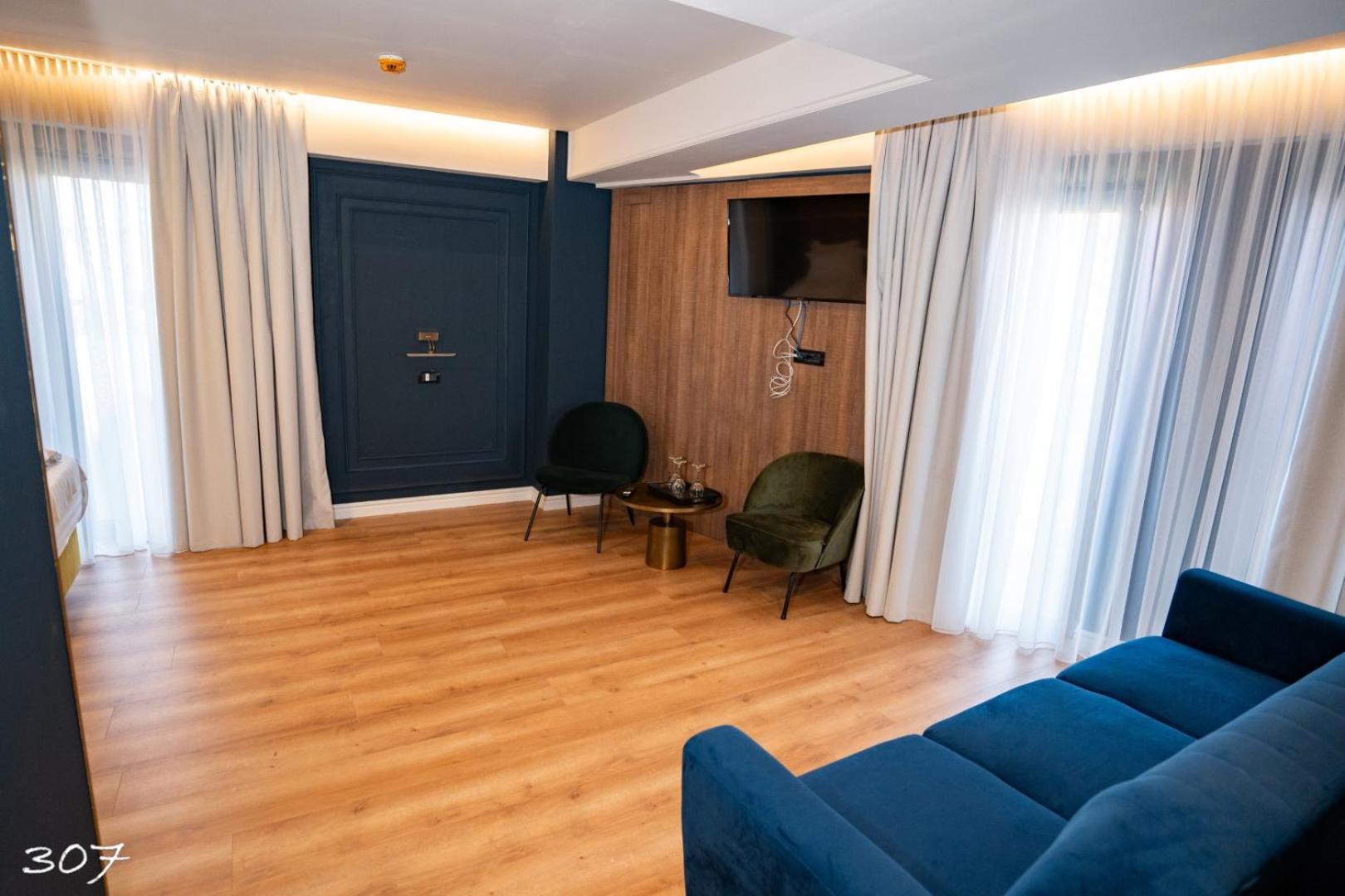 Cosmopolita Boutique Hotel Timisoara Exterior photo