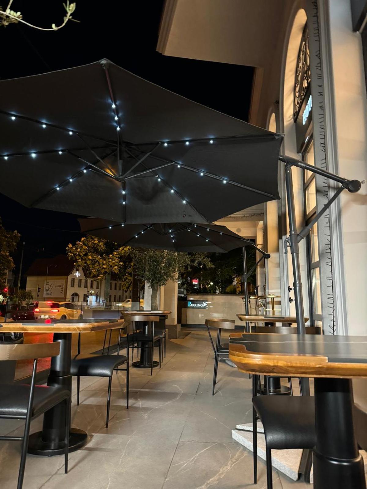 Cosmopolita Boutique Hotel Timisoara Exterior photo