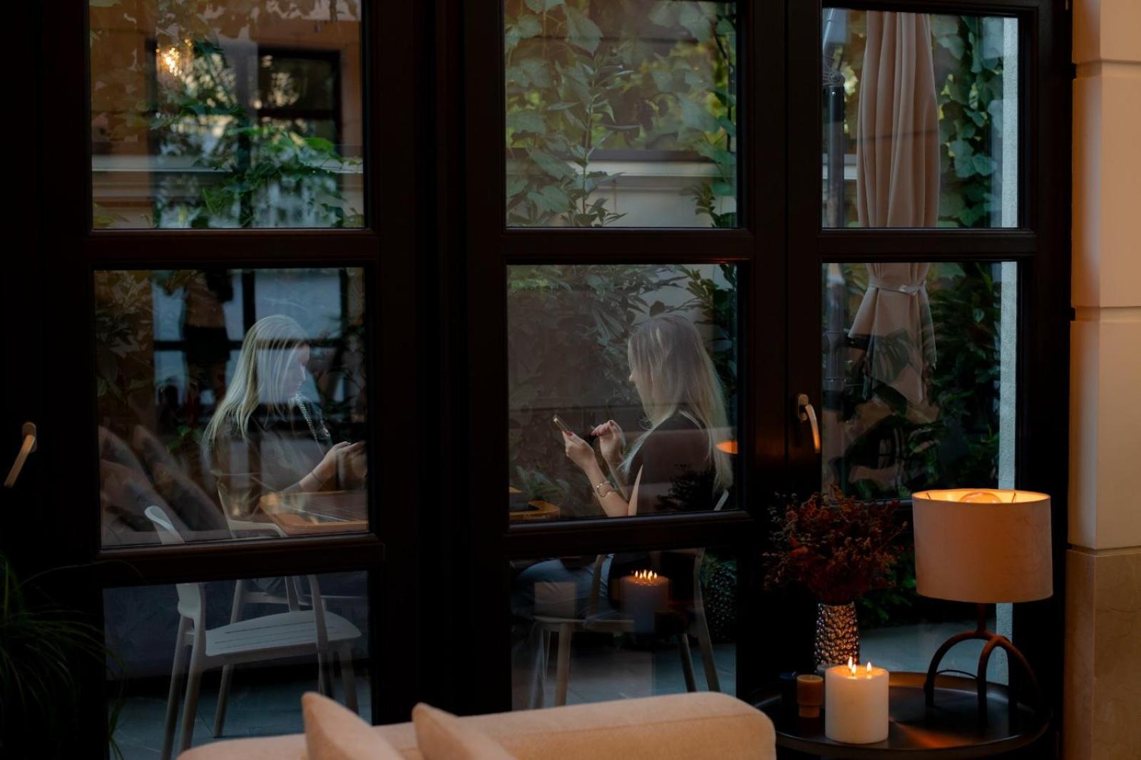 Cosmopolita Boutique Hotel Timisoara Exterior photo
